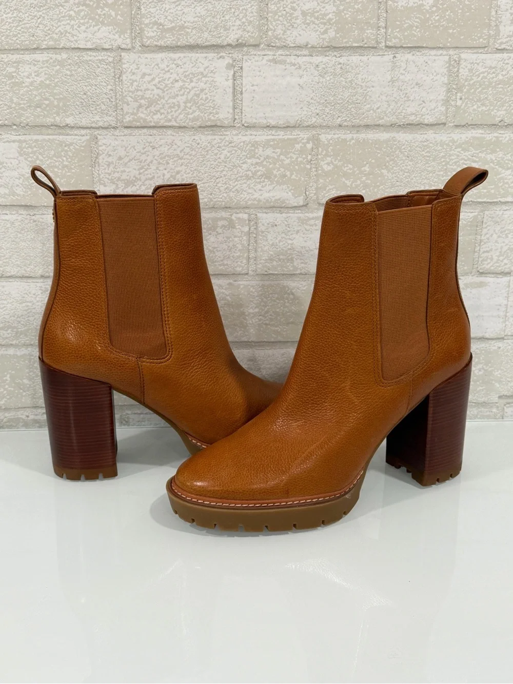 TORY BURCH CARSON LUG SOLE ANKLE BOOT - Toasted Caramel - Sz - 11 .US